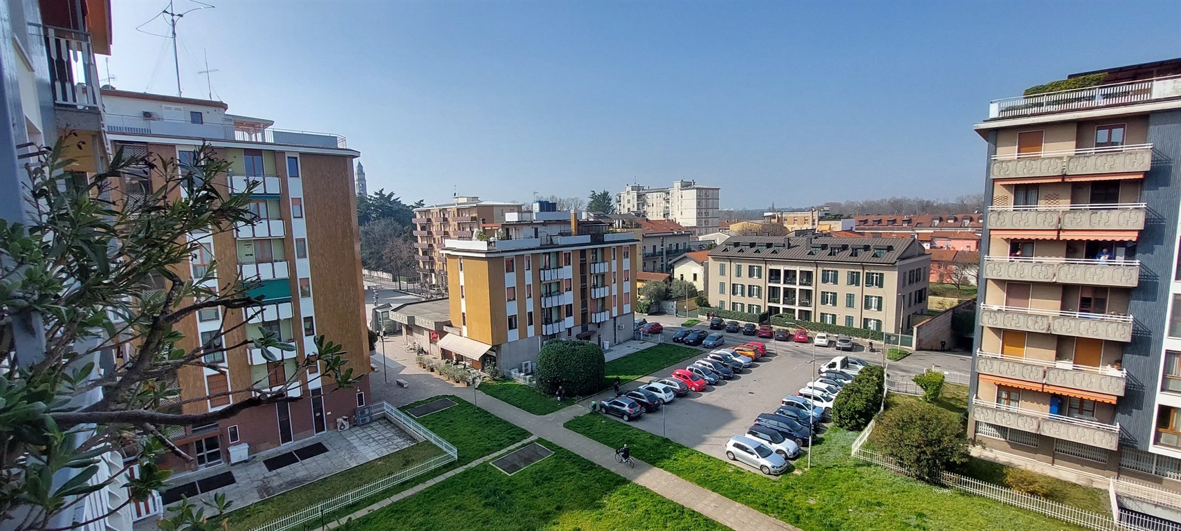 Villasanta centro - ottimo quadrilocale con box