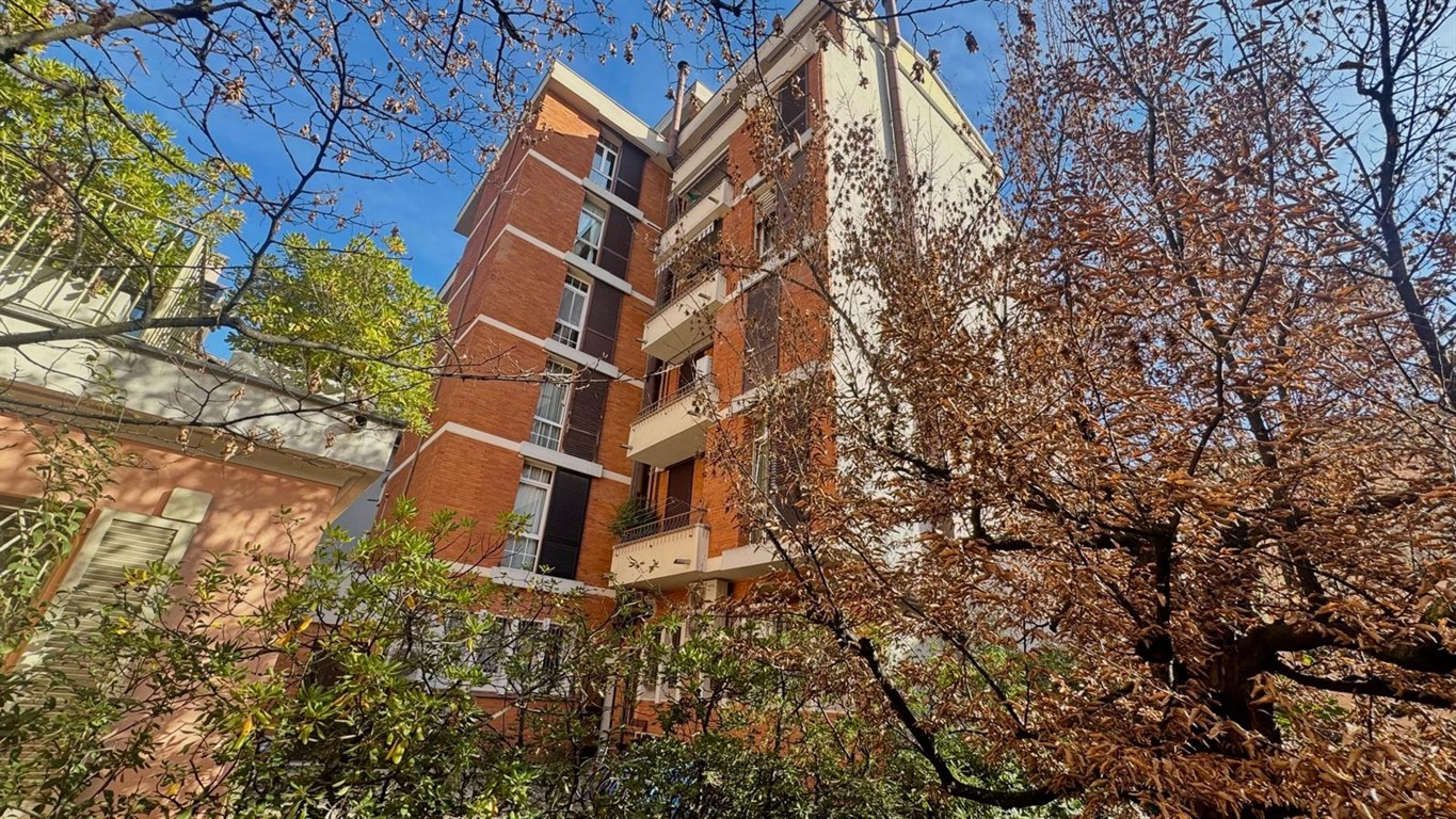 Monza Centro Storico - VENDESI appartamento tre locali