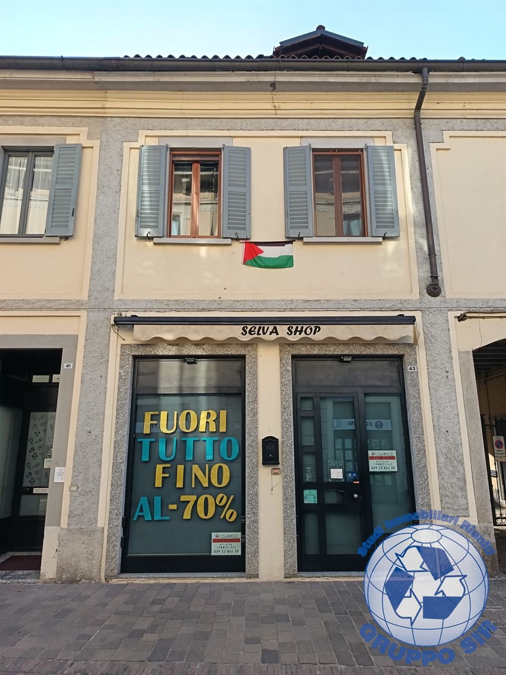 negozio / ufficio con posto auto